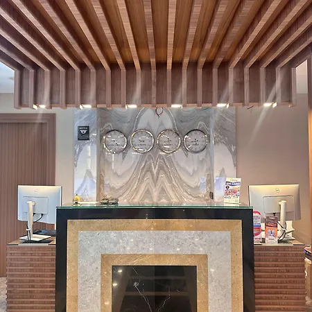 Sapphire Hotel