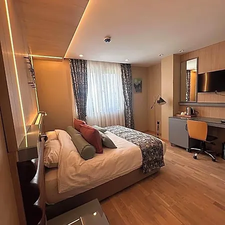 Hotel Sapphire 4*