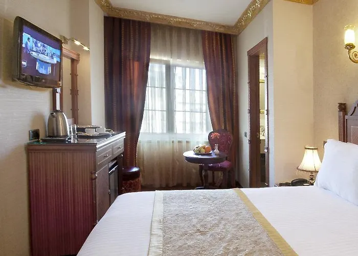 Отель Sapphire 4*