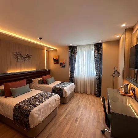 Отель Sapphire 4*